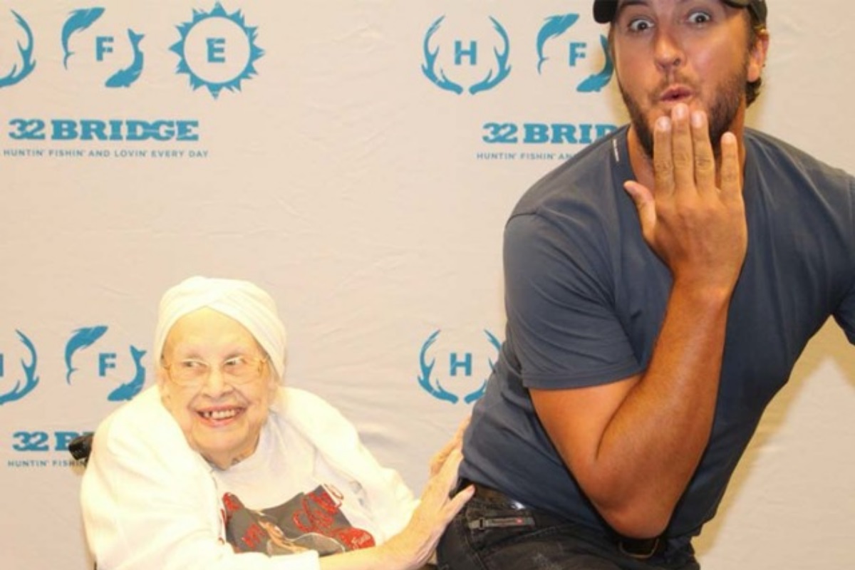 luke bryan and hospice patient